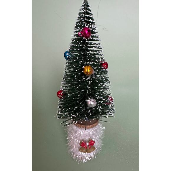 Handcrafted Bottle Brush Tree on Decorated Thread Spool Holiday Décor SPT12 - Picture 1 of 4